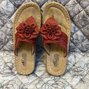 Red Cliffs by White Mountain Carnation wedge sandal. Size 6M. Lightly worn.